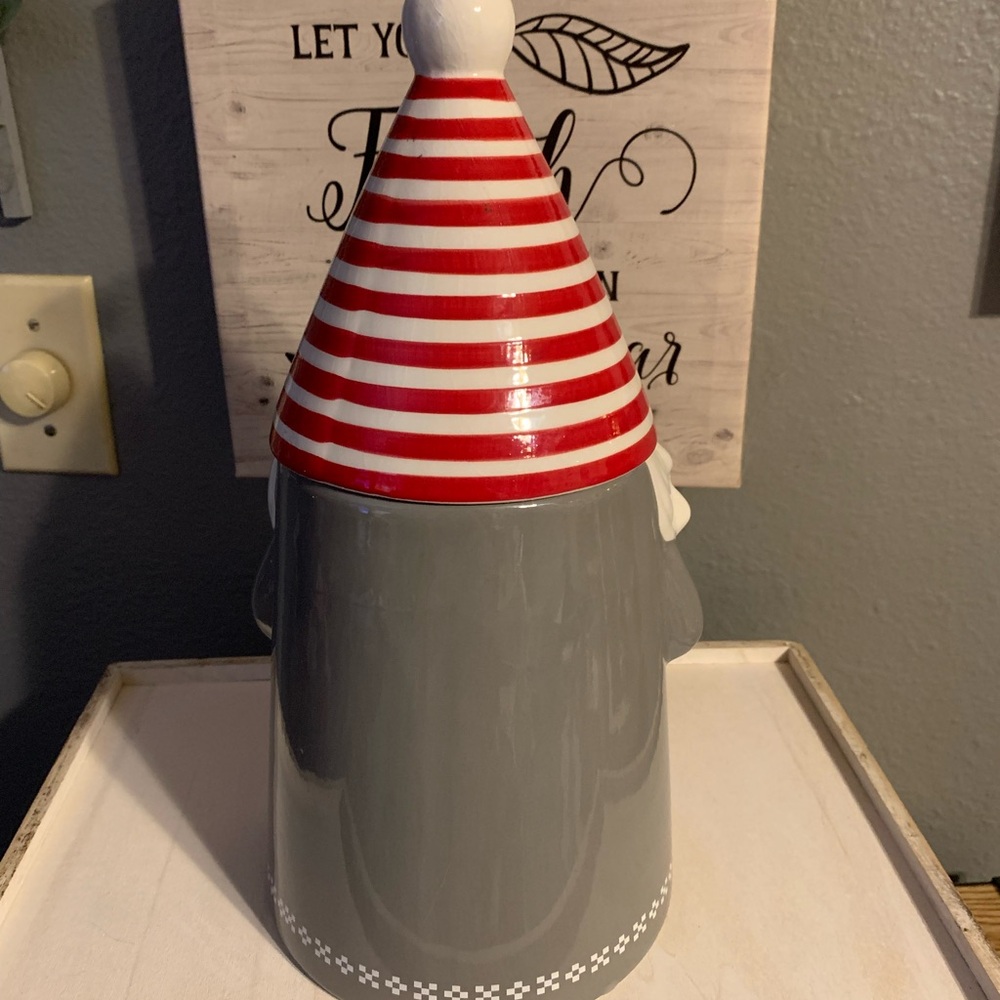 Gnome Cookie Jar - Picture 3 of 3